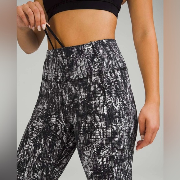 Lululemon Fast and Free High Rise Tight 25" Ankle Leggings Lino Slide Alpine 6 - Picture 2 of 10